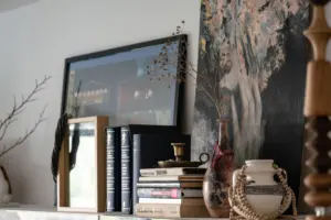how to style a bookshelf
